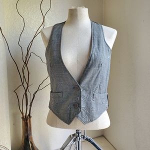 Bitten Plaid Vest